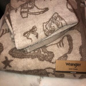 🤎🤎 Wrangler Western-Pattern 2 piece towel set / cowboy boots / reversible